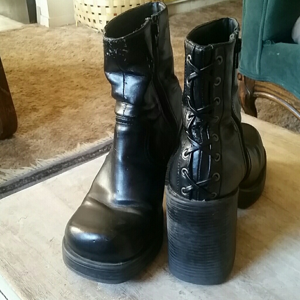 Fashion Bug Black Heel Boot 9.5M Womens